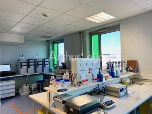 Bureaux à louer à Loos - Plateaux climatisés sécurisés - Accessibilité et stationnements optimisés