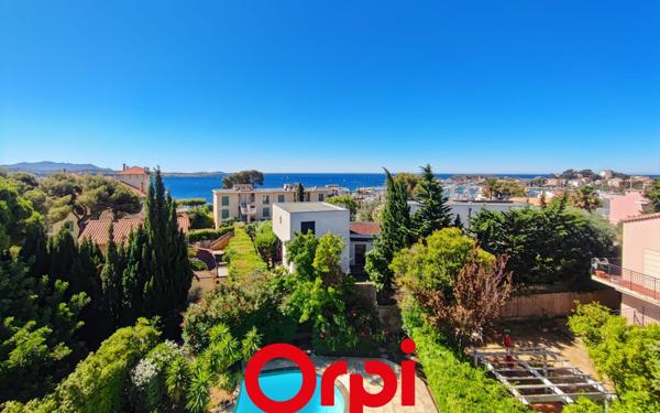 Maison à vendre    5 pièces •  Bandol