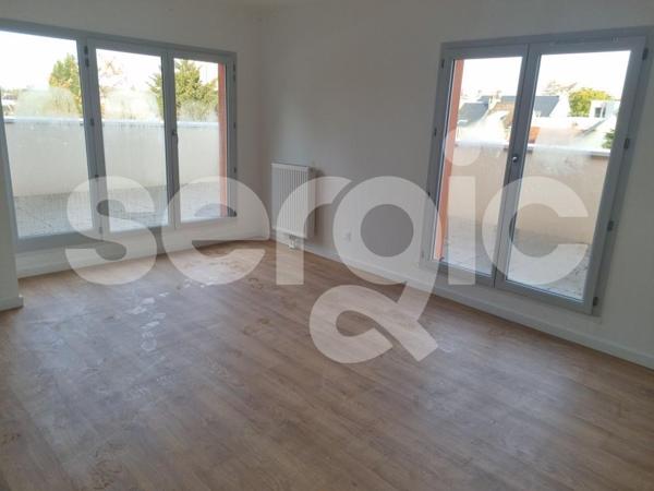 Location 3 Pieces 65 80000 Amiens 25 1559 01 0038