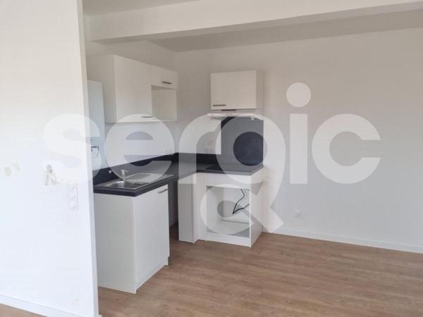 Location 3 Pieces 65 80000 Amiens 25 1559 01 0038