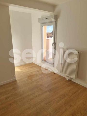 Location 3 Pieces 65 80000 Amiens 25 1559 01 0038