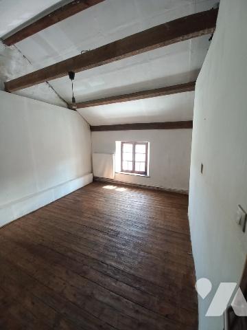 Une maison à usage d'habitation située à FUMAY (08170)