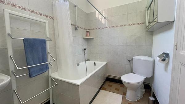 AVIGNON Ouest 500 m de la gare