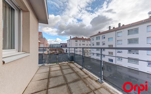 Appartement à vendre    4 pièces • 80,05 m2 Vénissieux