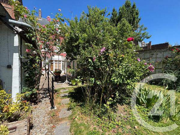 Maison à vendre  10 pièces - 247 m 2   AMIENS  - 80