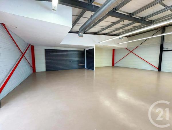 à vendre  301 m 2   CHABANAIS  - 16