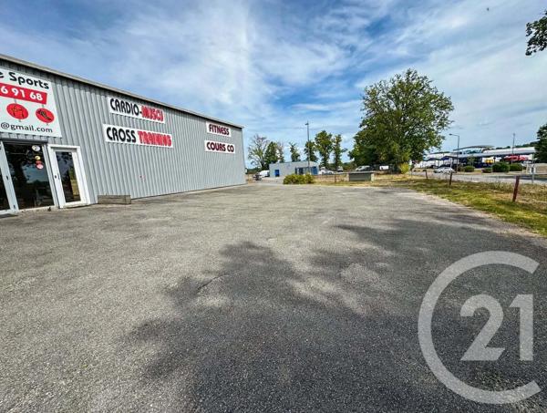 à vendre  301 m 2   CHABANAIS  - 16