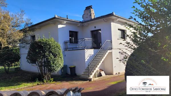 PROPRIETE 3 APPARTEMENTS AVEC PISCINE