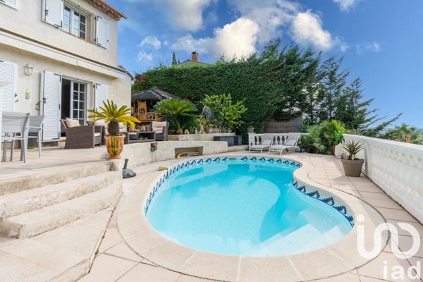 Maison à vendre 6 pièces 200 m² Cagnes-sur-Mer