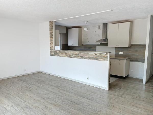 Appartement à vendre    4 pièces • 82,83 m2 Saint-Raphaël