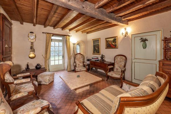 Vente Maison de luxe Saint-Astier 23 Pièces 650 m²