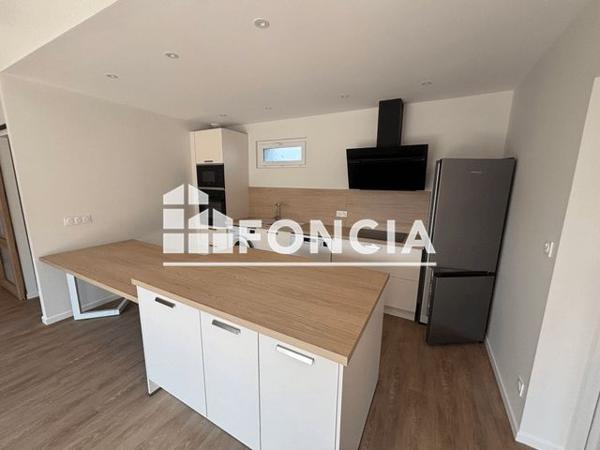 Location Maison 4 pièces 80 m² - 1 CHEMIN DE LA METAIRIE Graye-sur-mer 14470