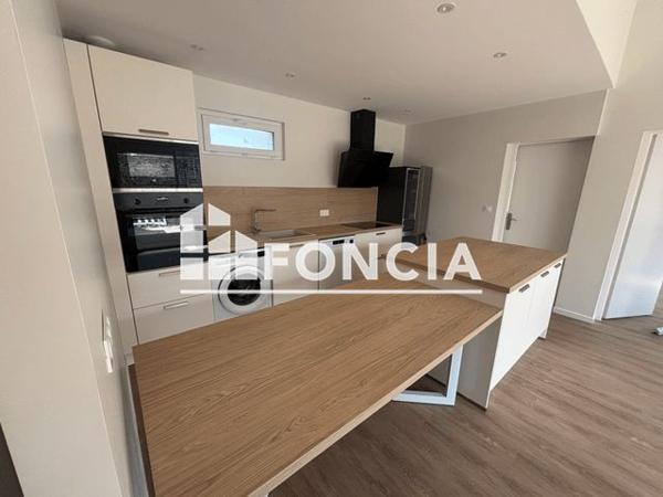 Location Maison 4 pièces 80 m² - 1 CHEMIN DE LA METAIRIE Graye-sur-mer 14470