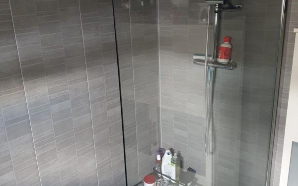 Appartement à vendre    3 pièces •  Bois-de-Champ