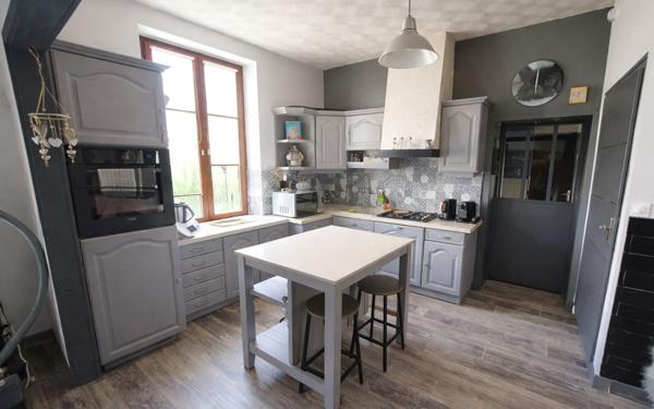 Appartement à vendre    3 pièces •  Bois-de-Champ