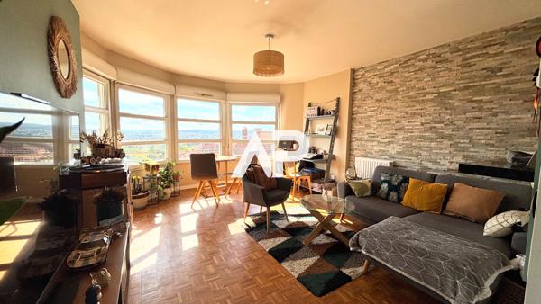 EXCLUSIVITÉ Appartement en rotonde avec vue panoramique sur Paris, balcon et parking à Montmorency CENTRE-VILLE 240 000 € **  - Référence  1694