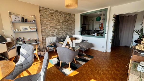 EXCLUSIVITÉ Appartement en rotonde avec vue panoramique sur Paris, balcon et parking à Montmorency CENTRE-VILLE 240 000 € **  - Référence  1694