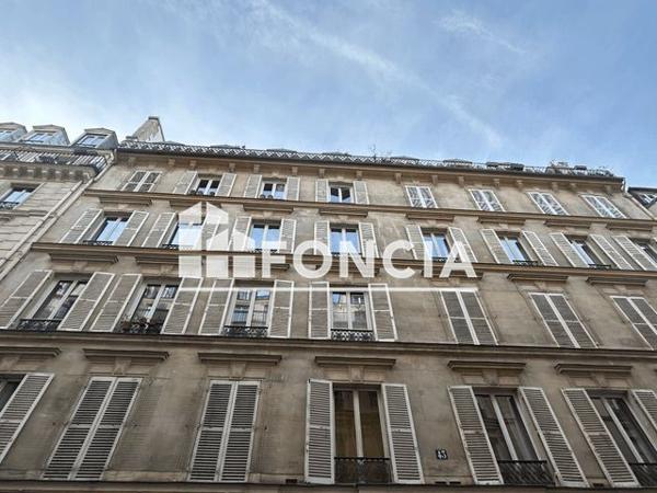Location Appartement 4 pièces 117.89 m² - 43 Rue des Tournelles Paris 75003