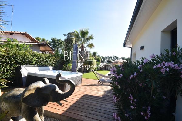 Villa 7 pièce(s) 4 chambre(s) 200 m²