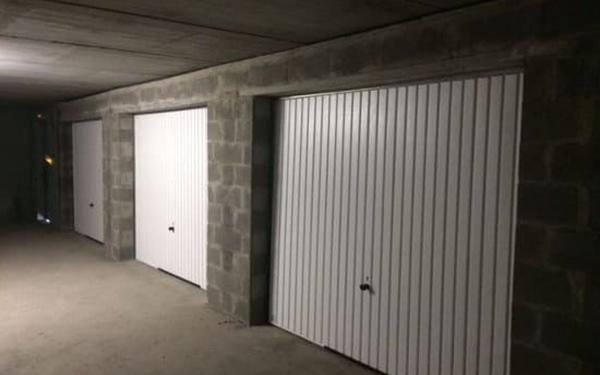 Stationnement à louer