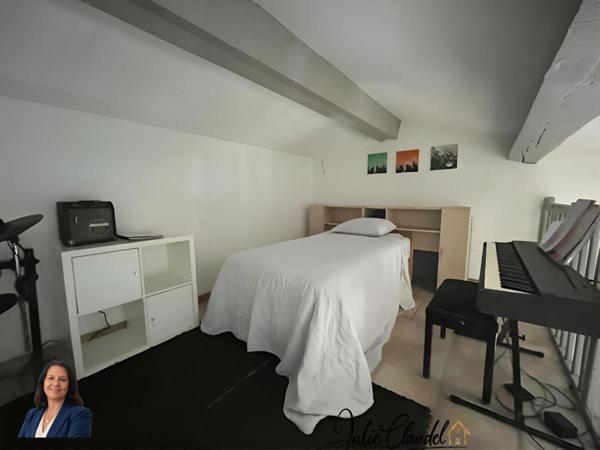 Maison familiale 190 m2 avec grande véranda de 70 m2, piscine et jardin à La Motte