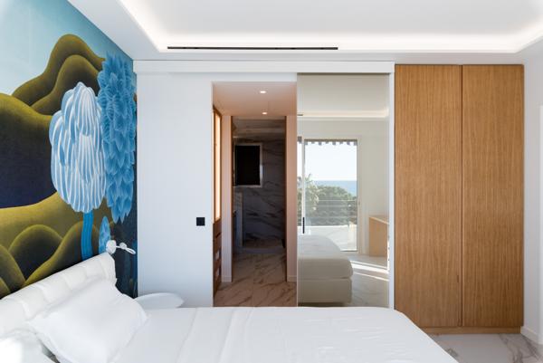 Cannes-Croisette, superbe appartement 4ème étage : 2 chambres, terrasse, vue mer