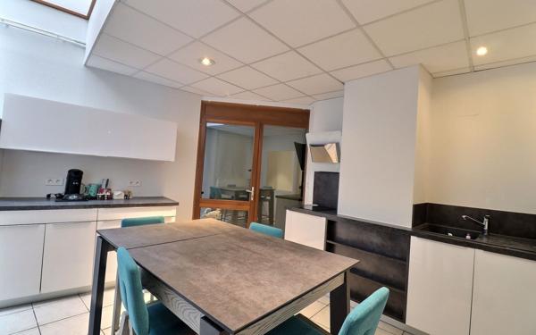 Maison à vendre    11 pièces •  Le Pont-de-Beauvoisin