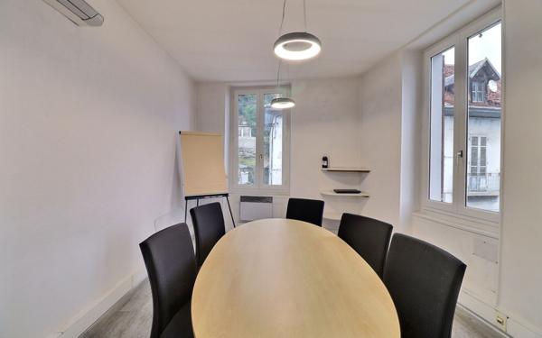 Maison à vendre    11 pièces •  Le Pont-de-Beauvoisin