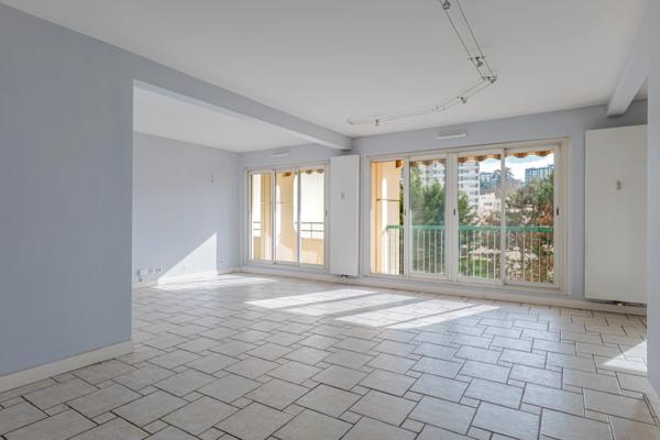 Appartement à vendre 5 pièces LYON 9EME ARRONDISSEMENT (69) 27 m2 balcons garage