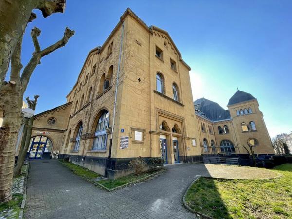 BUREAUX à LOUER de 2829.55 m²