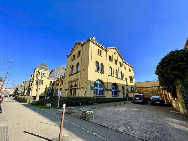 BUREAUX à LOUER de 2829.55 m²