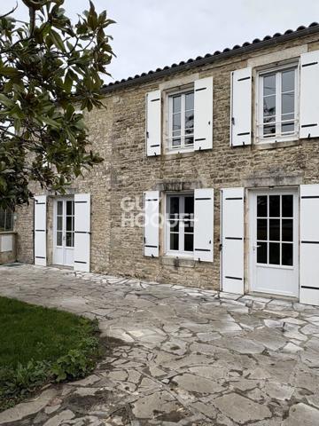 MAISON À LOUER DE 4 PIÈCES DE 115,00 M²