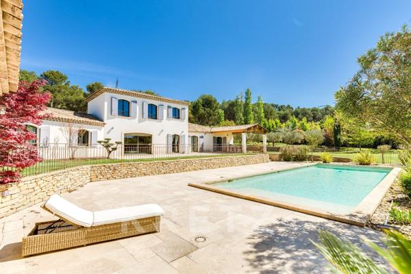 Villa familiale avec vue dégagée au calme