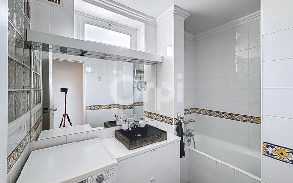 Appartement à vendre    4 pièces • 84,57 m2 Fontenay-sous-Bois