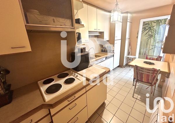 Appartement à vendre 4 pièces 78 m² Nîmes-Saint-Césaire