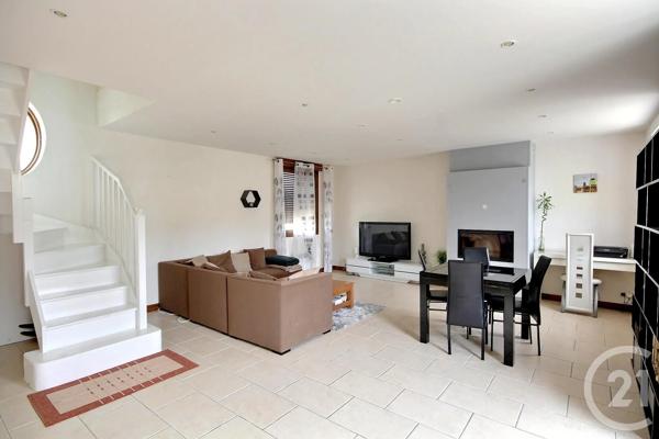 Maison à vendre  4 pièces - 84,82 m 2   ESTERNAY  - 51