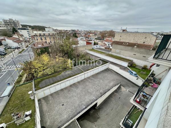 Bas Montreuil- Appartement 4P 3CH- 103M2+Balcon- Cave & Box
