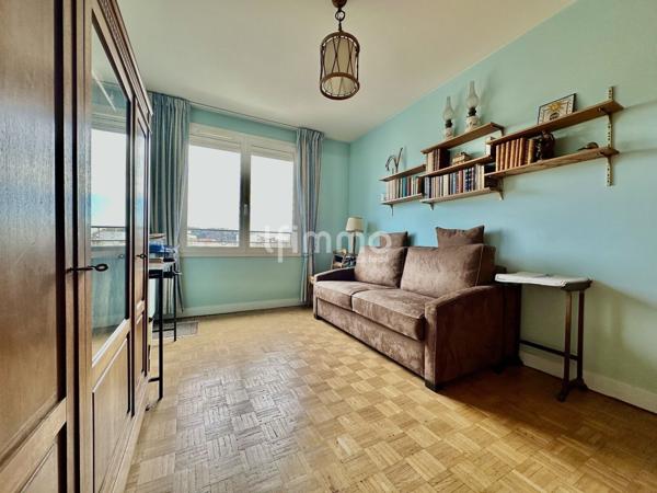 Bas Montreuil- Appartement 4P 3CH- 103M2+Balcon- Cave & Box