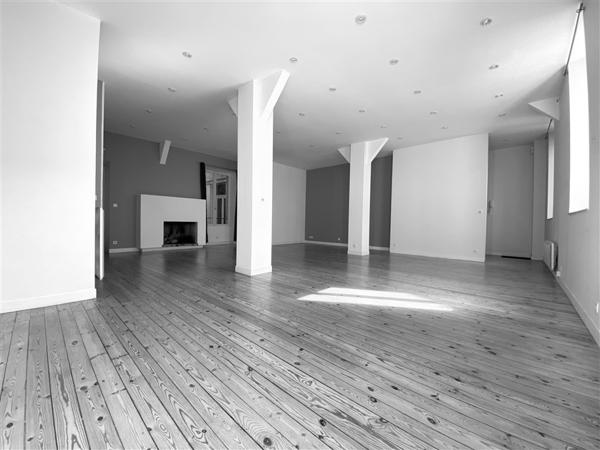 René Bouhier – 3 pièces atypique avec garage – 504.000 € fai