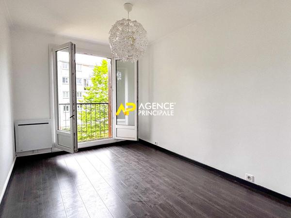 Sartrouville - Appartement 3 pièces 63.65 m2 avec parking, balcon et cave €174 000 ** - Référence 9579