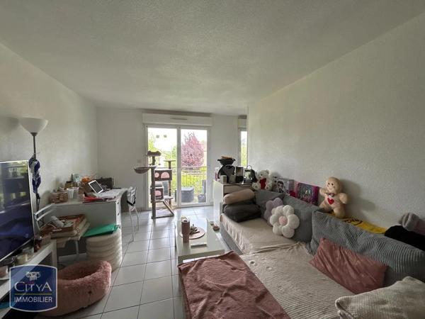 Appartement à louer 2 pièces 48.25m² Châtellerault (86100)