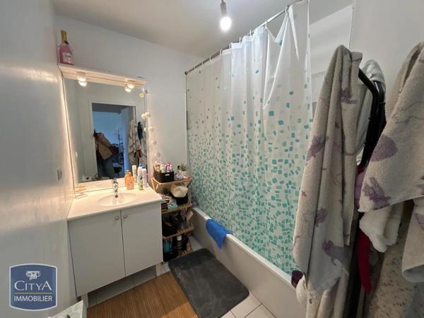 Appartement à louer 2 pièces 48.25m² Châtellerault (86100)