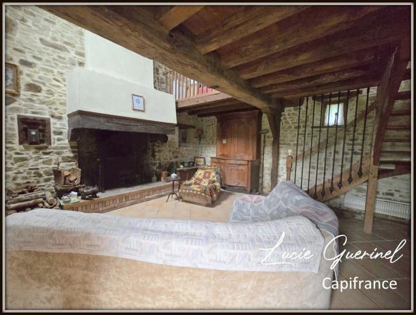 Maison en pierre de caractère – 140 m² – Sans vis-à-vis – 7 130 m² de terrain MARTIGNE FERCHAUD (35)