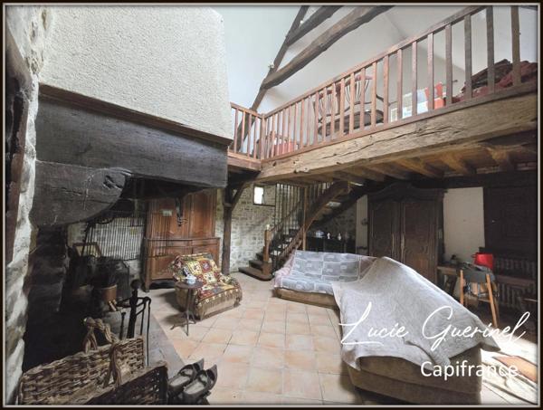 Maison en pierre de caractère – 140 m² – Sans vis-à-vis – 7 130 m² de terrain MARTIGNE FERCHAUD (35)