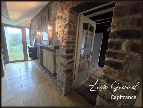 Maison en pierre de caractère – 140 m² – Sans vis-à-vis – 7 130 m² de terrain MARTIGNE FERCHAUD (35)