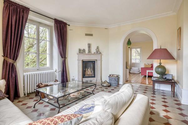 Vente Maison de luxe Divonne-les-Bains 8 Pièces 281 m²
