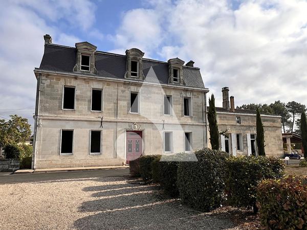 Maison 8 pièces 484 m2