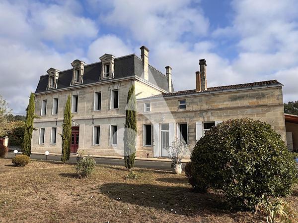 Maison 8 pièces 484 m2