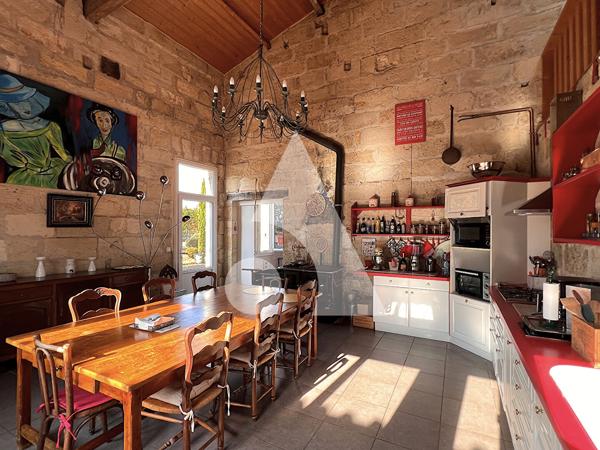 Maison 8 pièces 484 m2