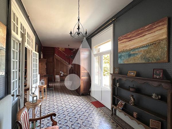 Maison 8 pièces 484 m2